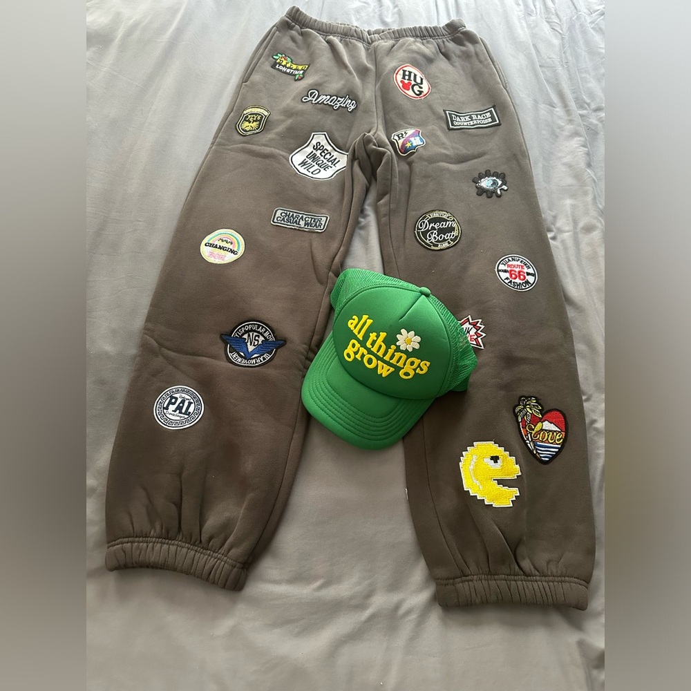 Patches sweatpants - Picture 3 of 3
